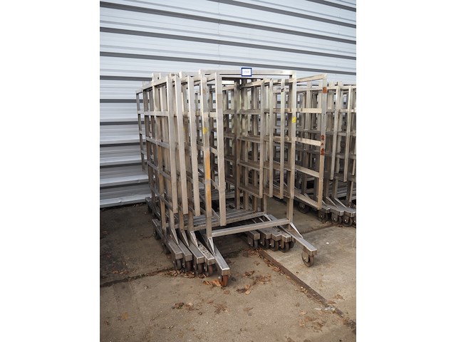 Nn smoke trolleys - afbeelding 1 van  5