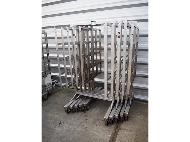 Nn smoke trolleys - afbeelding 1 van  5