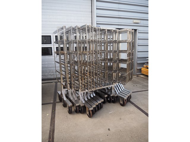 Nn smoke trolleys - afbeelding 1 van  4