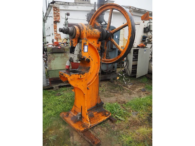 Nn spinning wheel - afbeelding 1 van  9