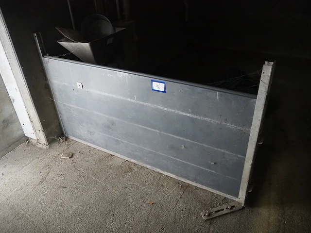 Nn stable - afbeelding 1 van  6