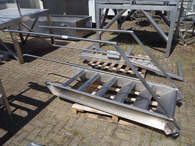 Nn stairs - afbeelding 1 van  5