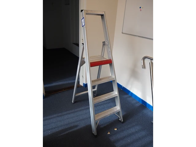 Nn stairs - afbeelding 1 van  3