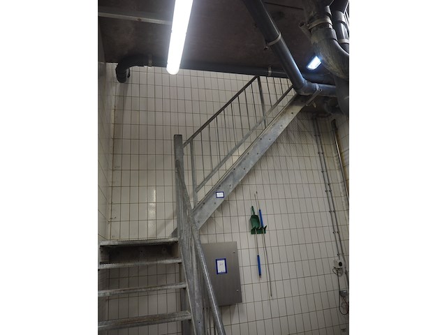 Nn steel stairs - afbeelding 6 van  12