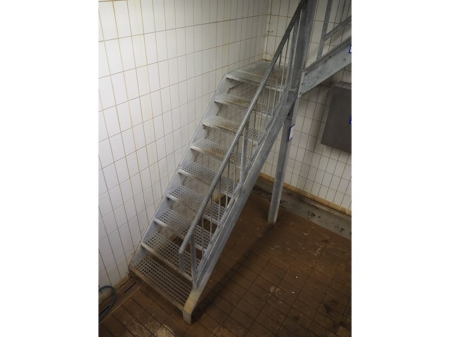 Nn steel stairs - afbeelding 10 van  12