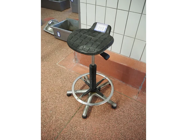 Nn stool - afbeelding 2 van  8