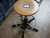 Nn stool - afbeelding 2 van  3