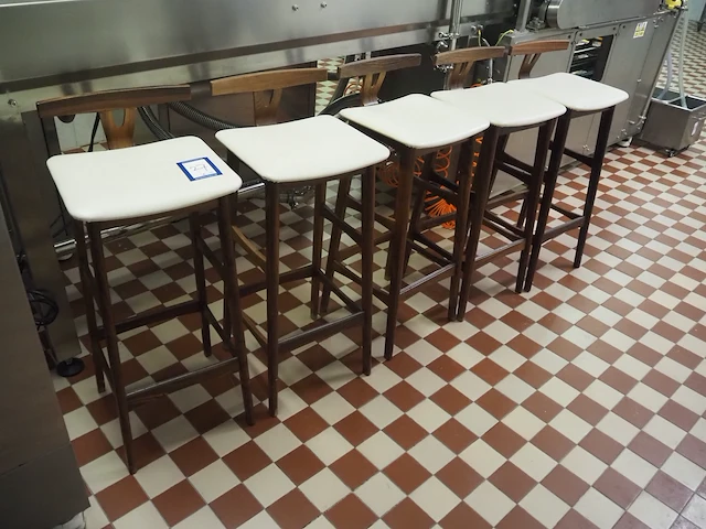 Nn stools - afbeelding 1 van  7