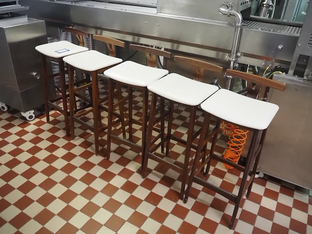Nn stools - afbeelding 2 van  7