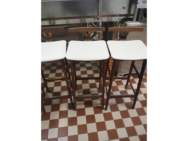 Nn stools - afbeelding 4 van  7