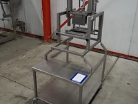 Nn strip cutter