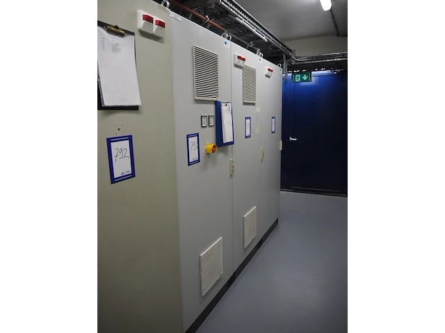 Nn switch cabinet for milk-cream separation line - afbeelding 1 van  15