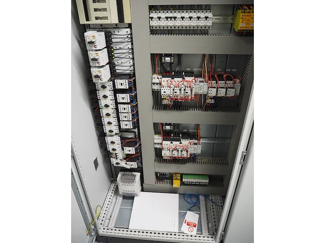 Nn switch cabinet for milk-cream separation line - afbeelding 11 van  15