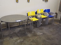 Nn table and chairs - afbeelding 1 van  4