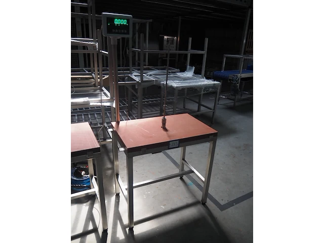 Nn table with kebab skewer - afbeelding 2 van  8