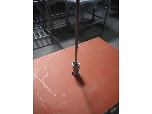 Nn table with kebab skewer - afbeelding 5 van  8