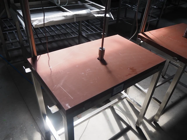 Nn table with kebab skewer - afbeelding 3 van  7