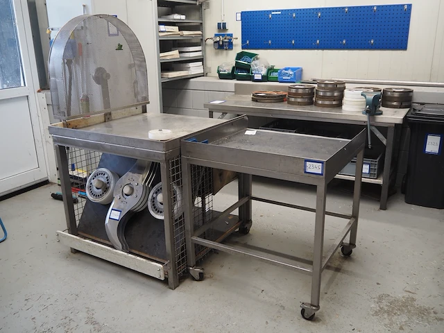 Nn table - afbeelding 1 van  6