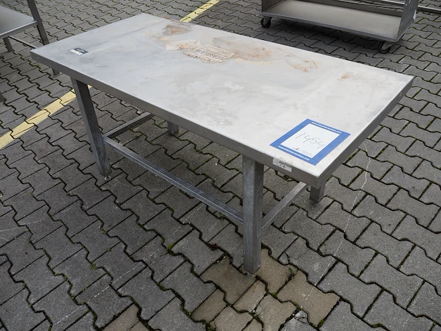 Nn table - afbeelding 1 van  4