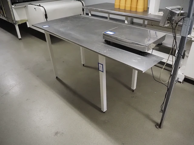 Nn table - afbeelding 2 van  4