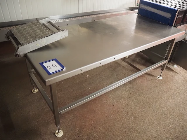 Nn table - afbeelding 1 van  4
