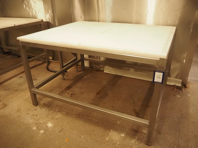 Nn table - afbeelding 1 van  6