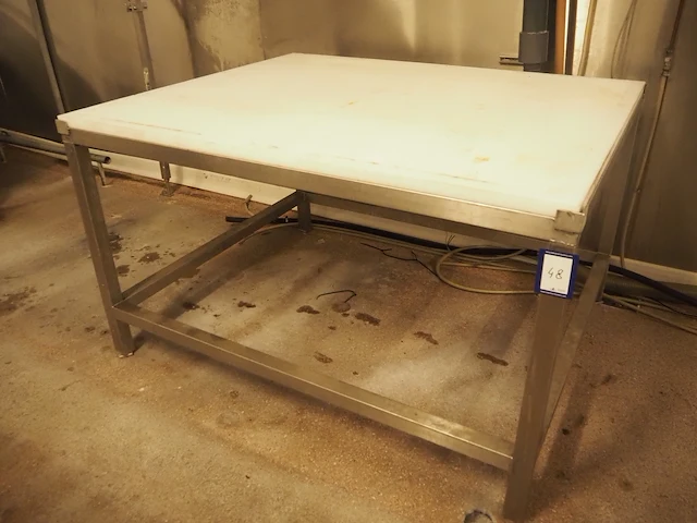 Nn table - afbeelding 1 van  6
