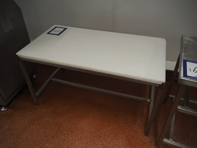 Nn table - afbeelding 1 van  3