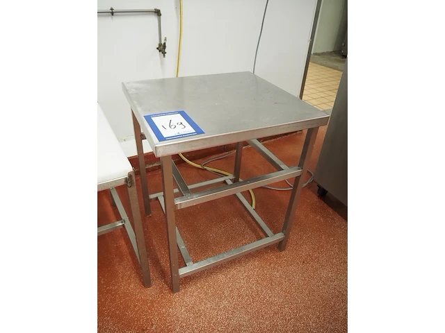 Nn table - afbeelding 1 van  4