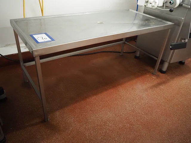 Nn table - afbeelding 1 van  3
