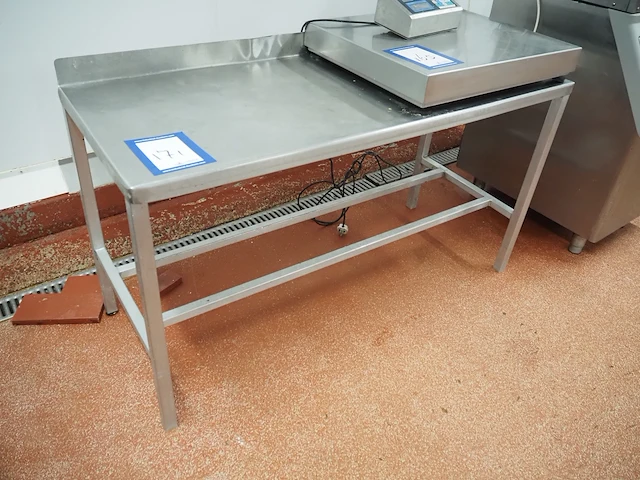 Nn table - afbeelding 1 van  3