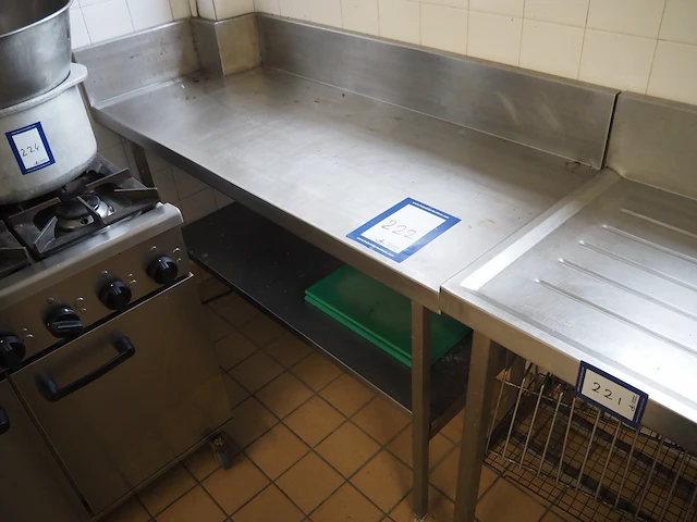 Nn table - afbeelding 1 van  3