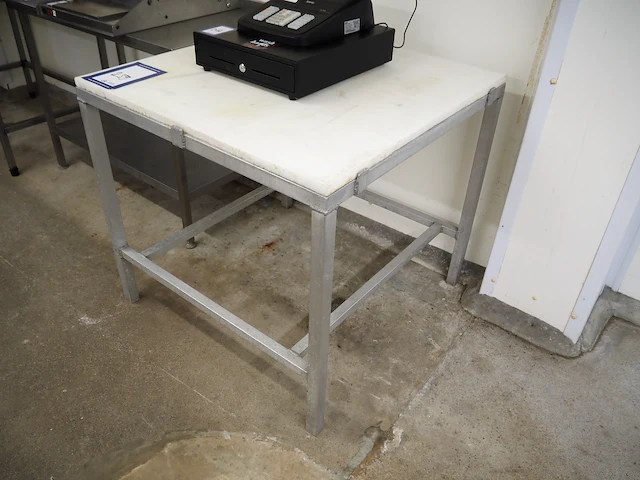 Nn table - afbeelding 2 van  4