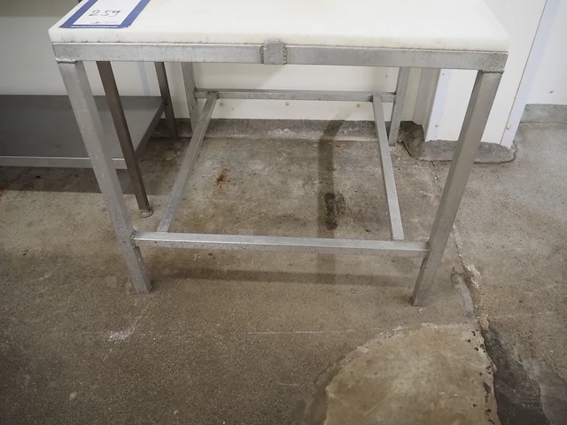 Nn table - afbeelding 4 van  4
