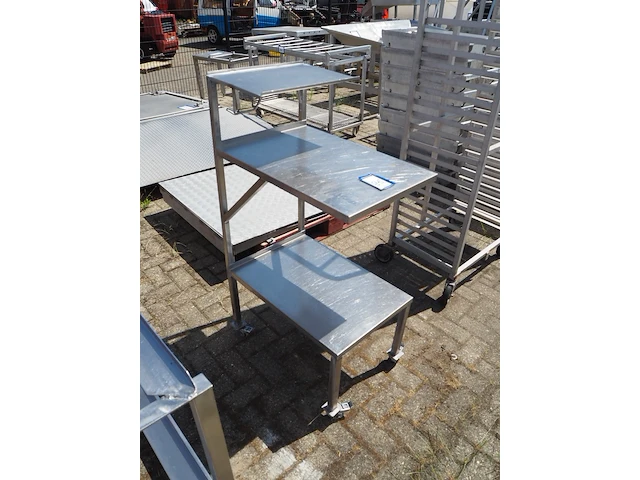 Nn table - afbeelding 2 van  4