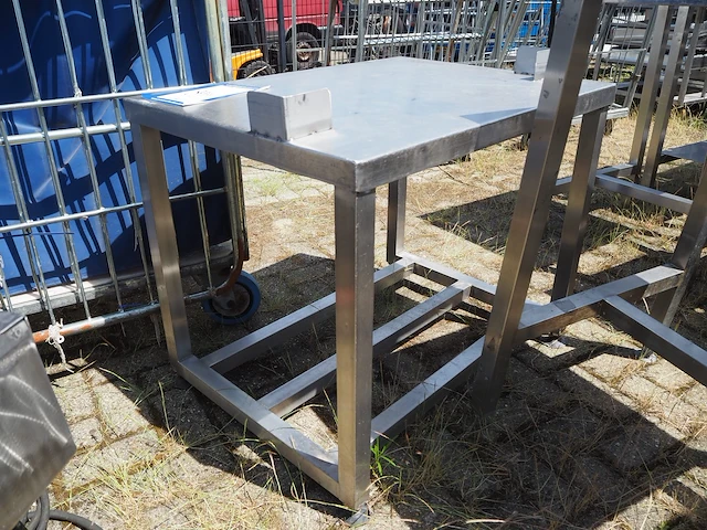 Nn table - afbeelding 2 van  3