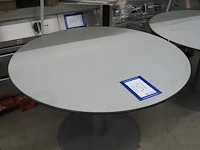 Nn table - afbeelding 1 van  4