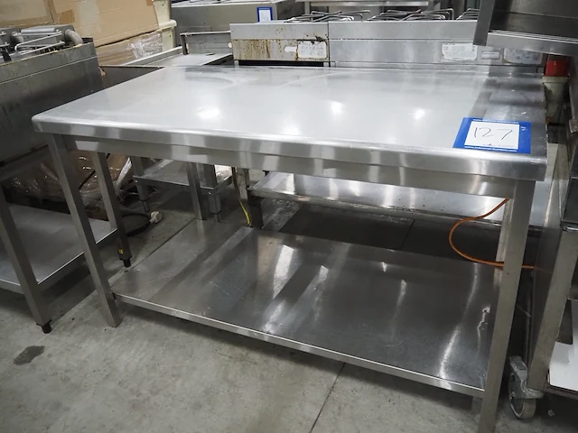 Nn table - afbeelding 1 van  4