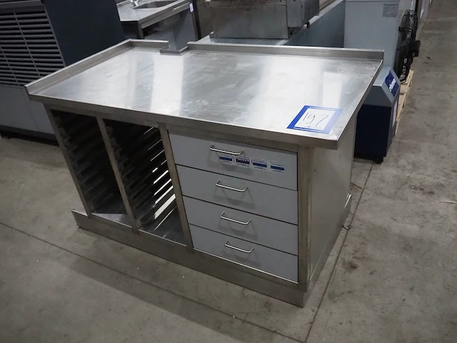 Nn table - afbeelding 1 van  5