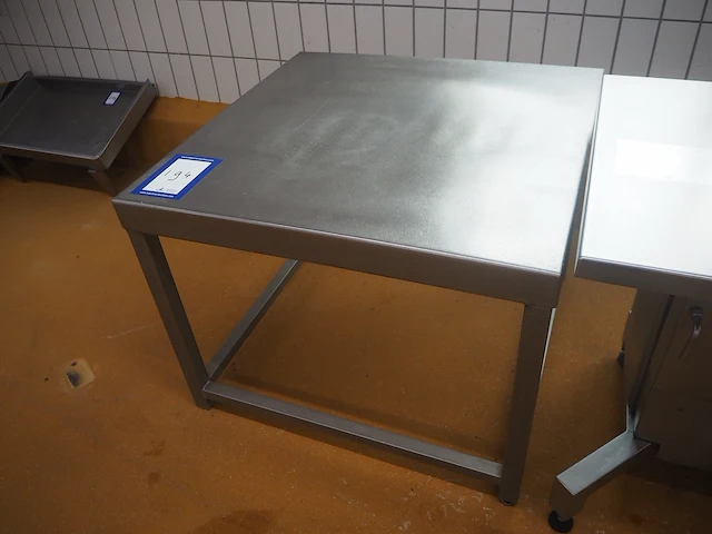 Nn table - afbeelding 1 van  3
