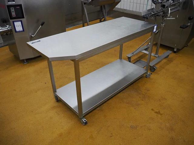 Nn table - afbeelding 2 van  4