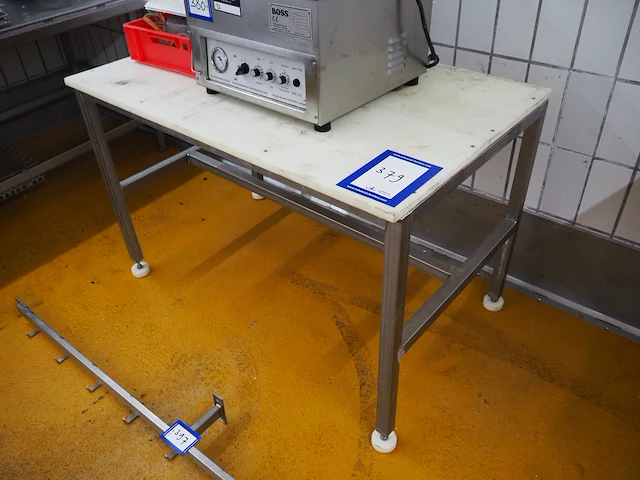 Nn table - afbeelding 1 van  3