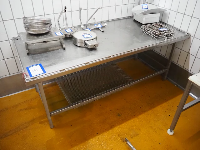 Nn table - afbeelding 2 van  3