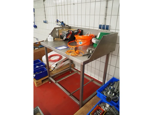 Nn table - afbeelding 1 van  32