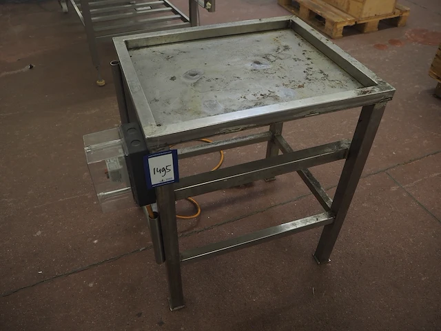 Nn table - afbeelding 1 van  6