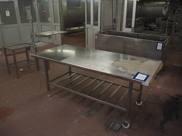 Nn table - afbeelding 1 van  7