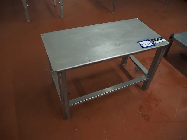 Nn table - afbeelding 1 van  4