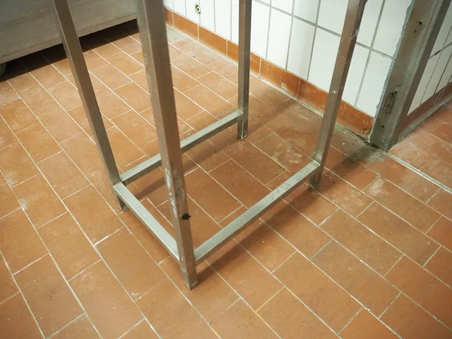 Nn table - afbeelding 6 van  6