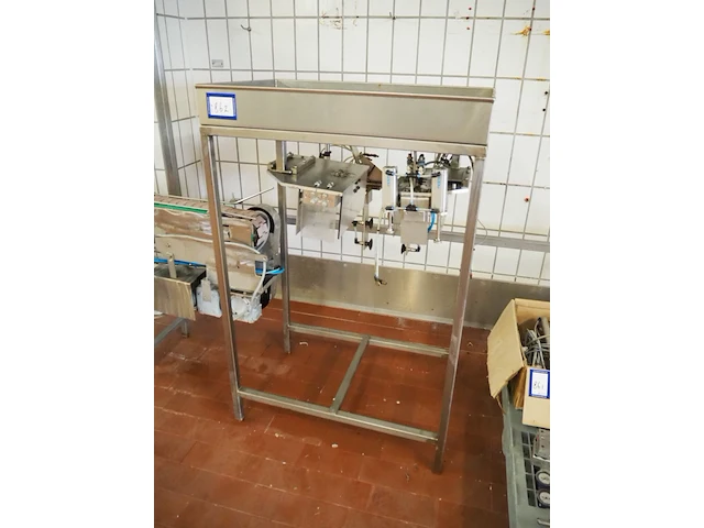 Nn table - afbeelding 1 van  8