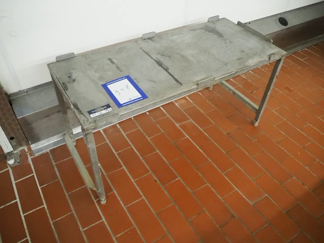 Nn table - afbeelding 1 van  4